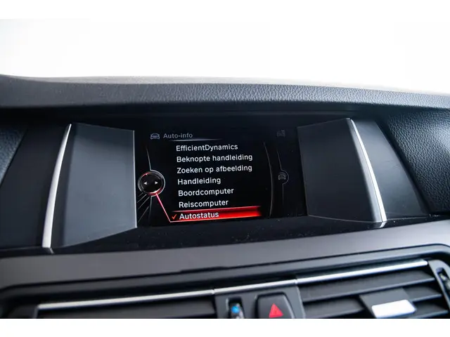 BMW 5 Serie 520i Executive 2016 Benzine 46