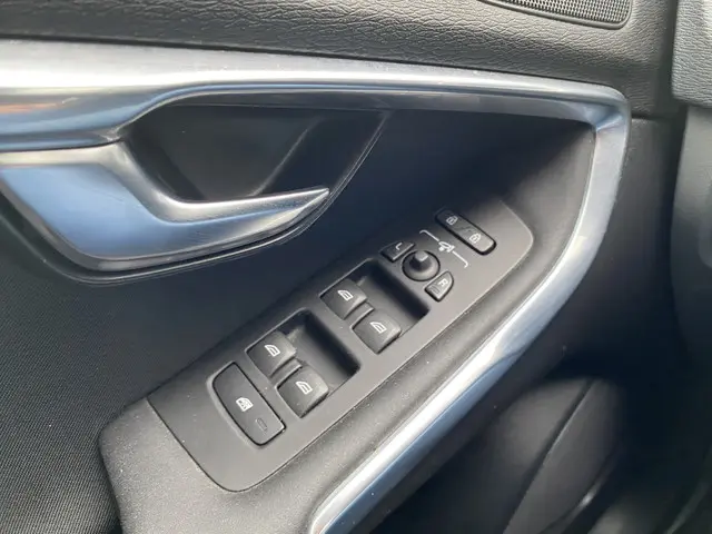 Volvo V40 1.6 T3 Summum 2012 Benzine 21