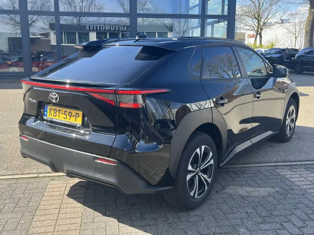 Toyota bZ4X Dynamic 71 kWh 2024 Elektrisch 4