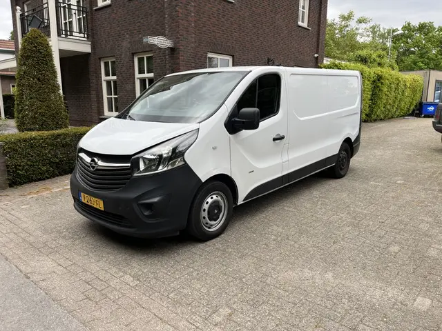 Opel Vivaro BI-TURBO L2 2017 Diesel