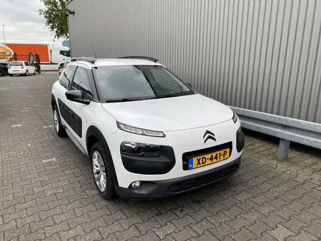Citroën C4 Cactus 1.2 PureTech Business 2015 Benzine 15