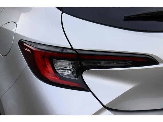 Toyota Corolla Hybrid 140 Dynamic 2024 Hybride Benzine 32