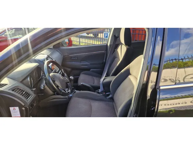 Mitsubishi ASX 1.6 ClearT. Intense+ 2017 Benzine 10