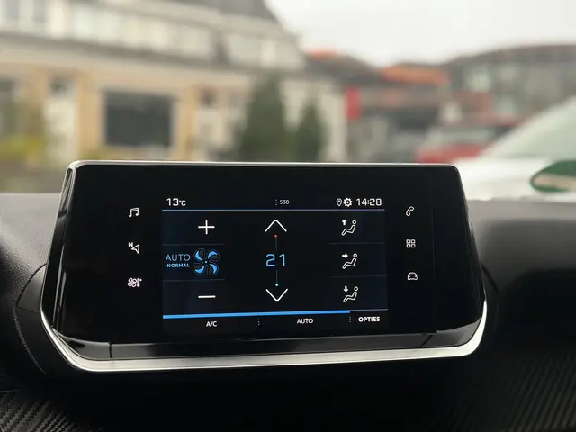 Peugeot 208 1.2 PureTech Allure Pack 2022 Benzine 29