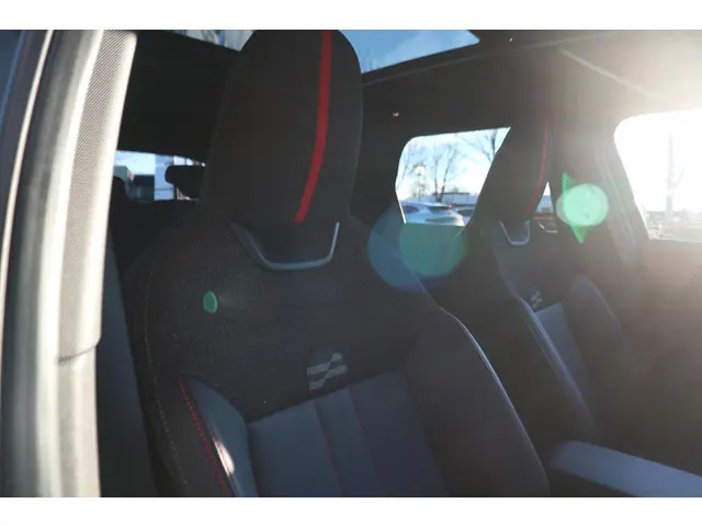 MINI Countryman ALL4 John Cooper Works 2024 Benzine 18