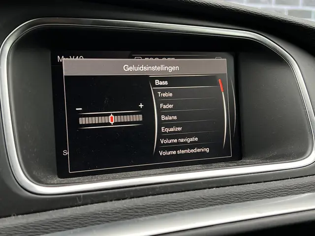 Volvo V40 T2 Nordic+ 2017 Benzine 21