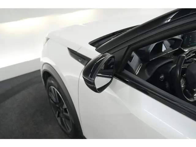 Peugeot e-2008 EV GT Pack 50 kWh 2021 Elektrisch 21