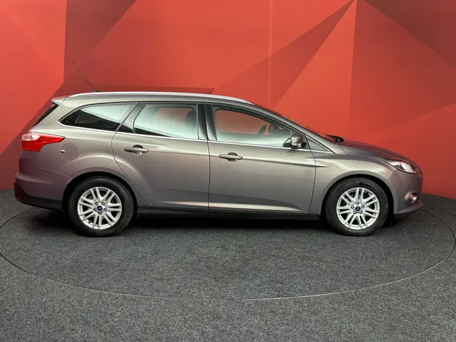Ford Focus Wagon 1.6 TDCI Titanium 2015 Diesel 16