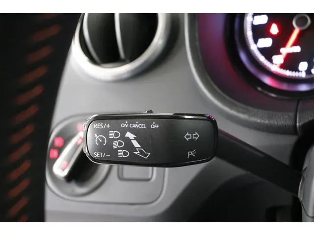 SEAT Ibiza 1.0 EcoTSI FR Connect 2017 Benzine 18