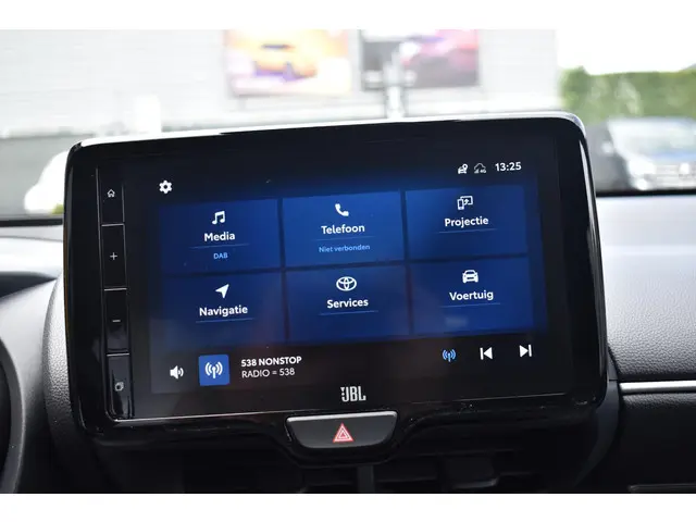 Toyota Yaris 1.5 Hybrid Executive 2022 Hybride Benzine 18