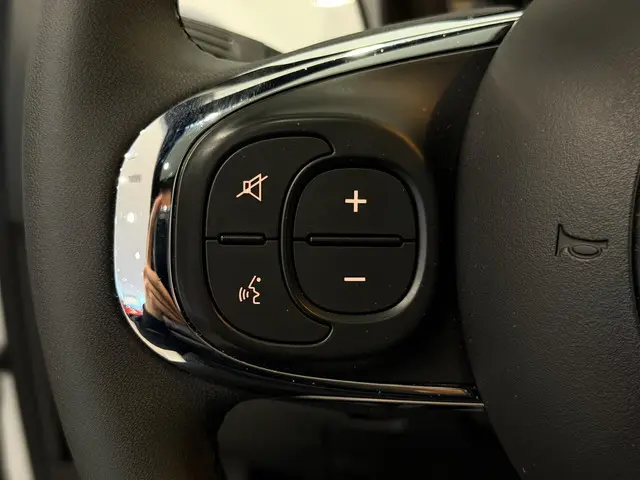 Fiat 500 1.0 Hybrid Dolcevita 2023 Benzine 18