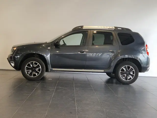 Dacia Duster 1.2 TCe 4x2 Blackshadow 2017 Benzine 12