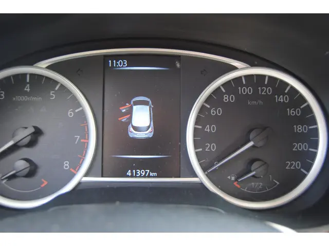 Nissan Micra 0.9 IG-T Tekna 2017 Benzine 10