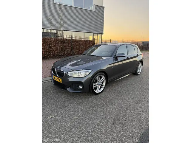 BMW 1 Serie 116i High Executive 2016 Benzine 2