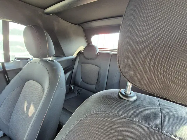 MINI Cooper Cabrio 1.5 2017 Benzine 19