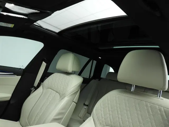 BMW 5 Serie Touring 530e xDrive 2024 Hybride Benzine 27