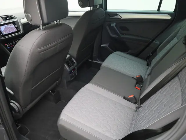 Volkswagen Tiguan 1.5TSI/150PK Move DSG 2023 Benzine 18