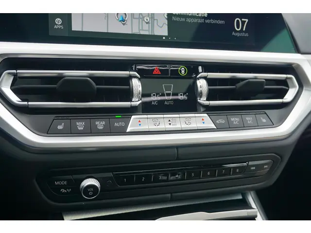 BMW 3 Serie Sedan 320e 2022 Hybride Benzine 16