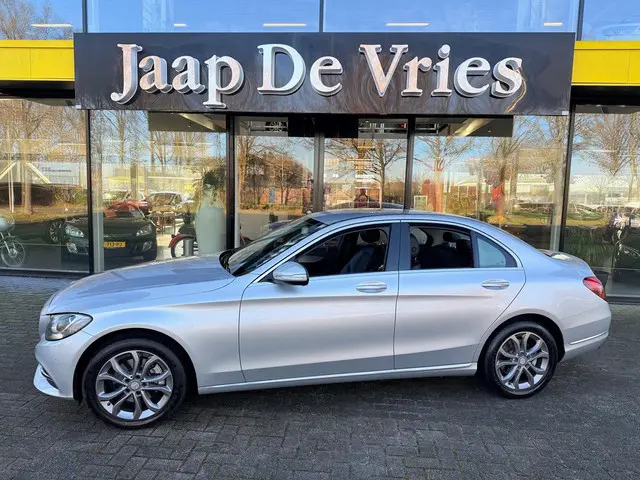 Mercedes-Benz C-Klasse 2