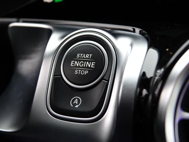 Mercedes-Benz GLB 200 Bus. Sol. 165PK AMG 2021 Benzine 29