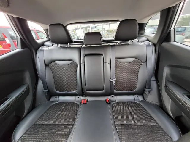 Renault Kadjar 1.2 TCe Bose 2015 Benzine 28