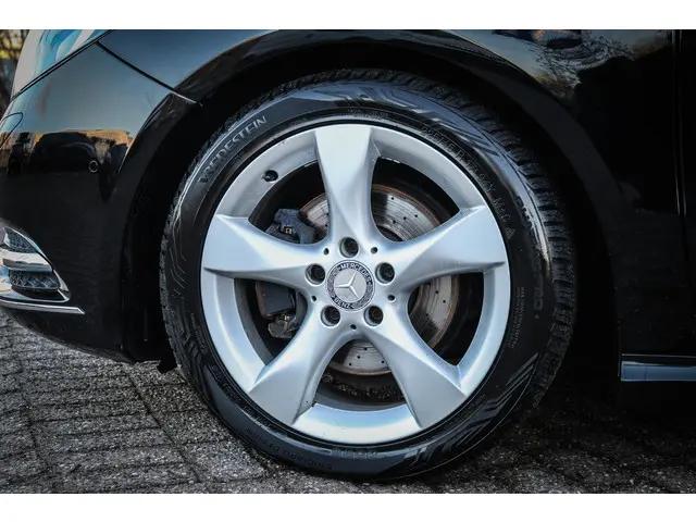 Mercedes-Benz B-Klasse 180 Prestige 2013 Benzine 14