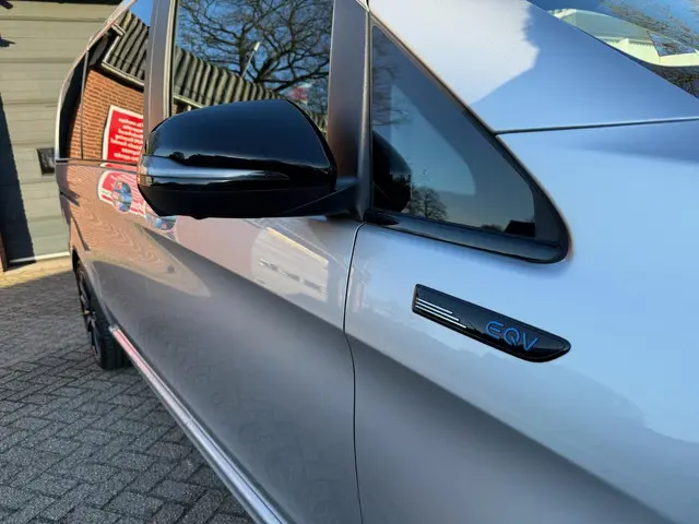 Mercedes-Benz EQV 300 L2 90kWh DC 2020 Elektrisch 11
