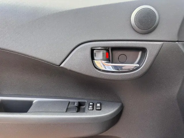 Toyota Verso-S 1.3 VVT-i Dynamic 2012 Benzine 25