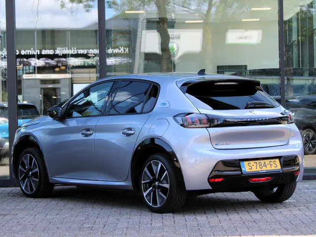 Peugeot e-208 EV GT Pack 50 kWh 2022 Elektrisch 2