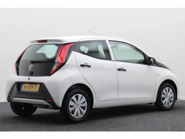 Toyota Aygo 1.0 VVT-i x-fun 2022 Benzine 18