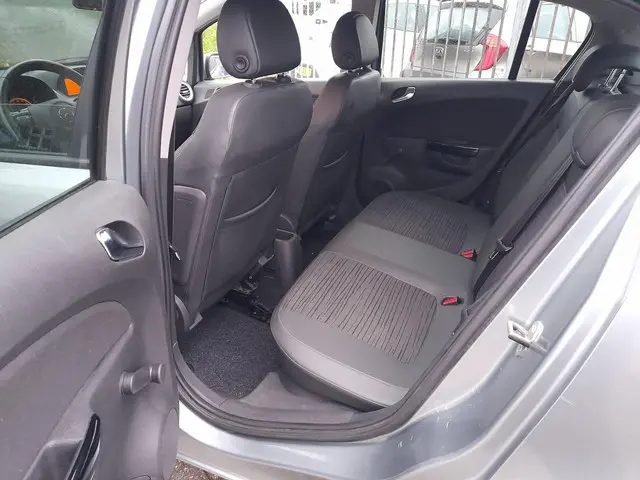 Opel Corsa 1.4-16V BlitZ 2014 Benzine 5