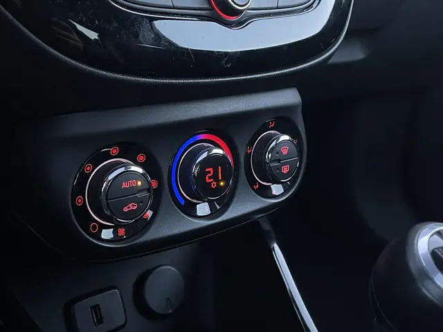 Opel ADAM 1.4 Jam 2016 Benzine 19