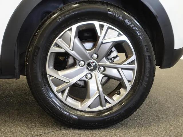 DS DS 3 Crossback 1.2 PureTech Business 2019 Benzine 10