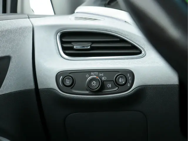 Opel Ampera-e Business Executive 60 kWh 2018 Elektrisch 17
