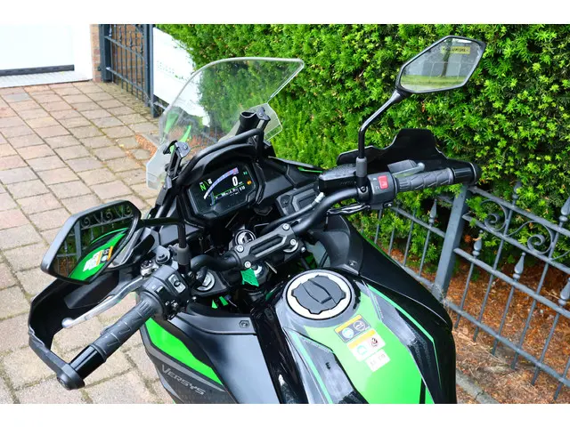 Kawasaki Versys 650 TOURER ABS 2023 Benzine 25