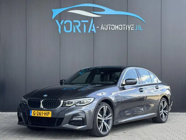 BMW 3 Serie 330e High Executive 2019 Hybride Benzine