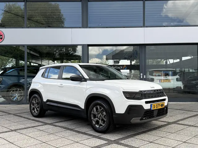 Jeep Avenger Longitude 54 kWh Aut. 2023 Elektrisch 2
