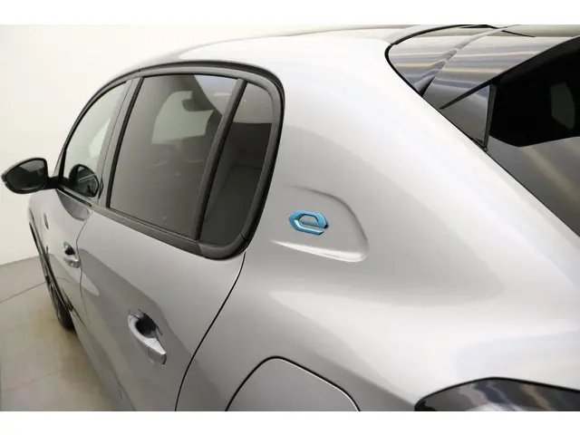 Peugeot e-208 EV GT Pack 50 kWh 2022 Elektrisch 17