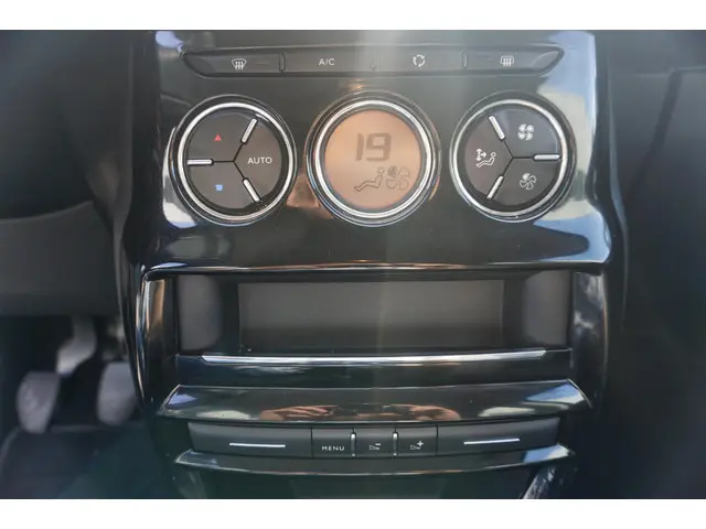 Citroën C3 1.2 PureTech Collection 2016 Benzine 12