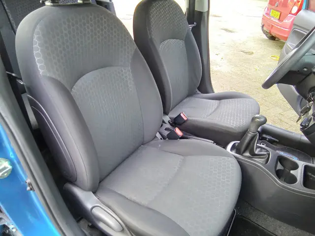 Mitsubishi Space Star 1.0 Entry 2014 Benzine 9