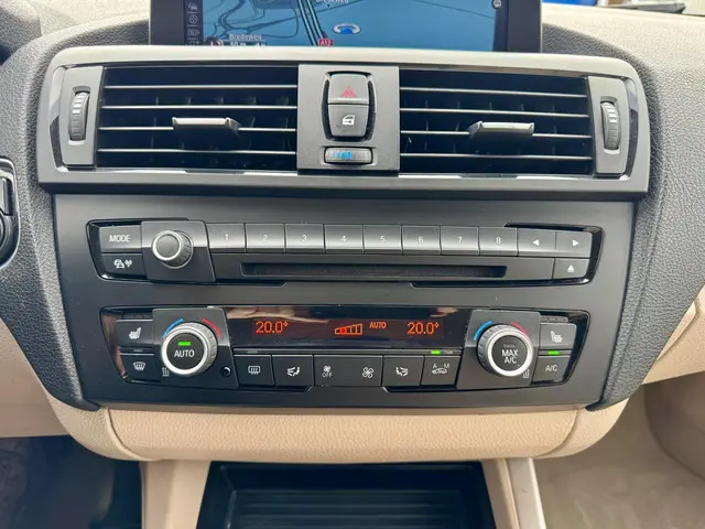 BMW 1 Serie 116i High Executive 2013 Benzine 22