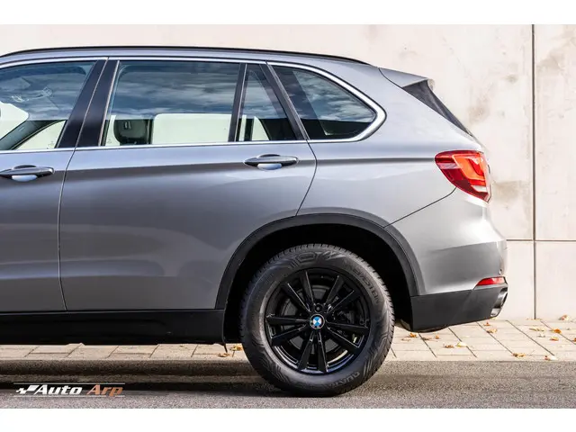 BMW X5 xDrive35i High Executive 2015 Benzine 14