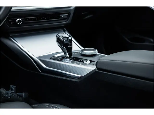 BMW 3 Serie Touring 320i Sportline 2021 Benzine 38