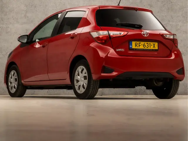 Toyota Yaris 1.0 VVT-i Sport 2017 Benzine 3
