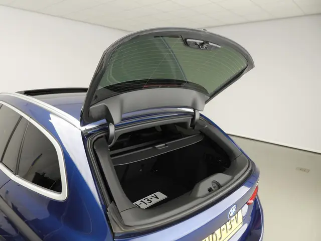 BMW 3 Serie Touring 320e 2023 Hybride Benzine 52