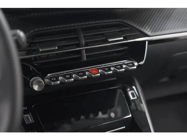 Peugeot 208 PureTech 100 Allure 2022 Benzine 38