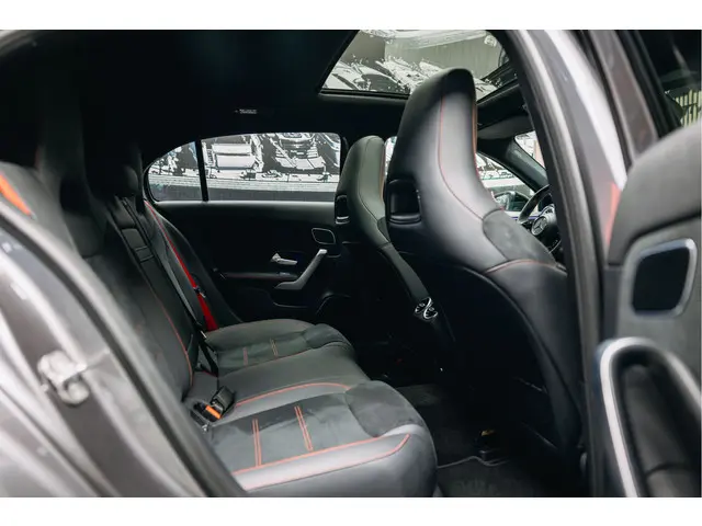 Mercedes-Benz A-Klasse AMG 45 S 4MATIC+ 2024 Benzine 18