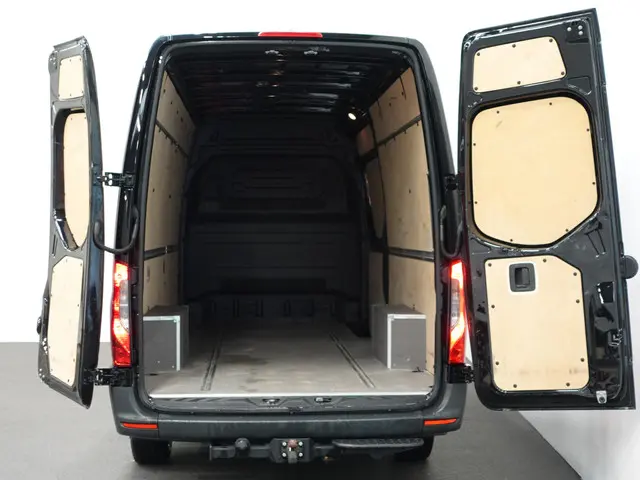 Mercedes-Benz Sprinter 317 L3H2 170PK 2021 Diesel 3
