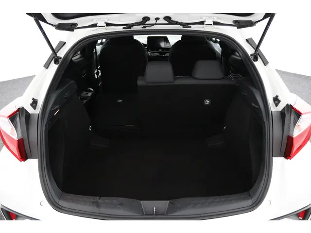 Toyota C-HR 1.8 Hybrid Dynamic 2018 Hybride Benzine 24