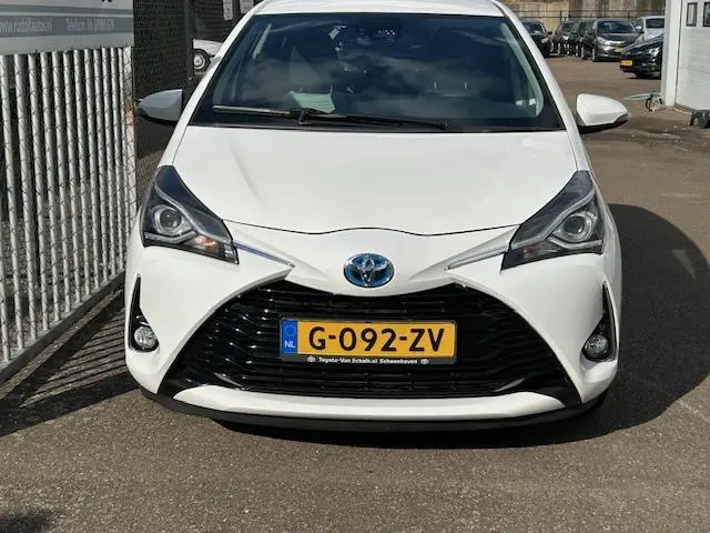 Toyota Yaris 2